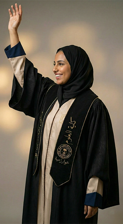 عباءة تخرج فاخرة مطرّزة حسب الطلب – ستايل عصري للشباب والبنات